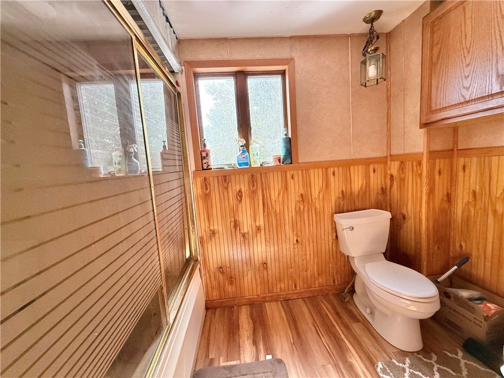 Image 18 of property listing at 4217 Hillsville Rd, Pulaski Twp, PA 16143