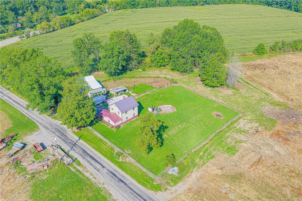 Image 28 of property listing at 4217 Hillsville Rd, Pulaski Twp, PA 16143