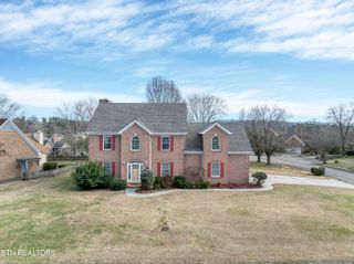 3901 S Lake Blvd, Knoxville, TN 37920