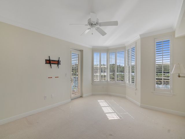 9013 Somerset Bay Lane 201, Vero Beach, FL 32963