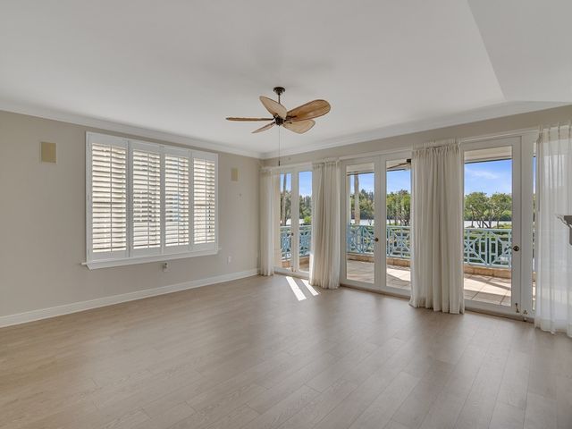 9013 Somerset Bay Lane 201, Vero Beach, FL 32963