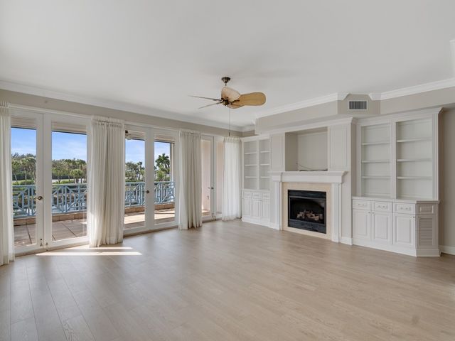 9013 Somerset Bay Lane 201, Vero Beach, FL 32963