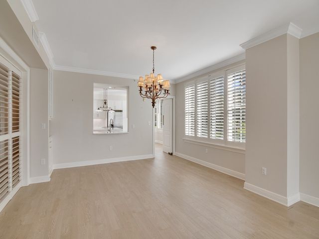 9013 Somerset Bay Lane 201, Vero Beach, FL 32963