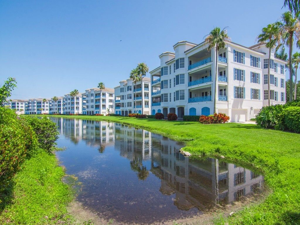 9013 Somerset Bay Lane 201, Vero Beach, FL 32963