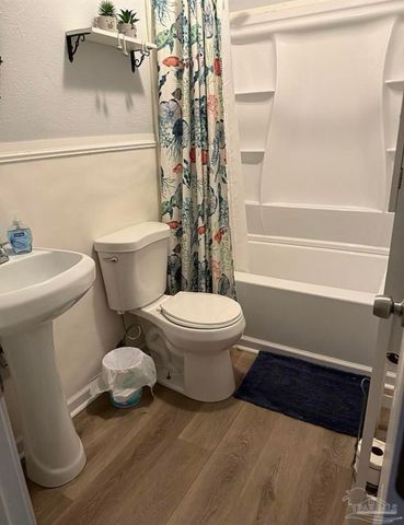 27 E Devane St, Pensacola, FL 32534