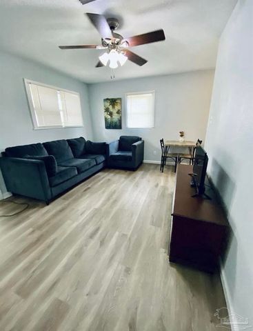 27 E Devane St, Pensacola, FL 32534