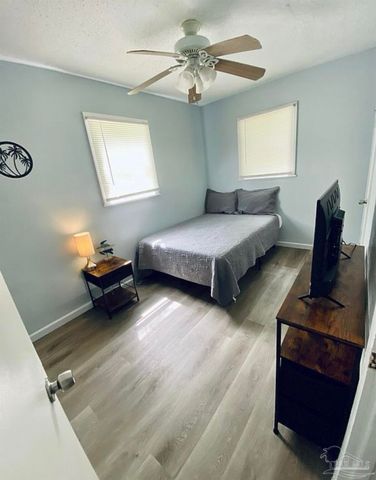 27 E Devane St, Pensacola, FL 32534