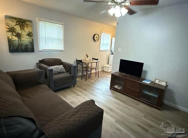 27 E Devane St, Pensacola, FL 32534
