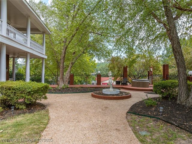 2615 Edgewater Drive, Greenwood, AR 72936