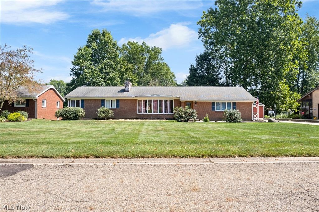 204 Sutton Avenue NE, North Canton, OH 44720