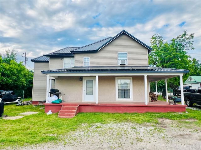 202 Scott Avenue, Green Forest, AR 72638