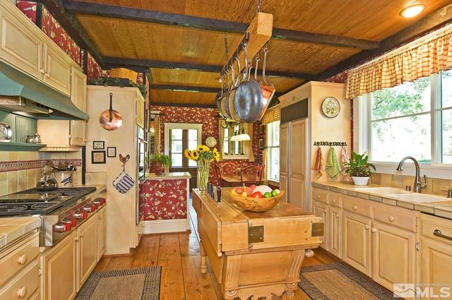 850 Sheridan Lane, Gardnerville, NV 89460