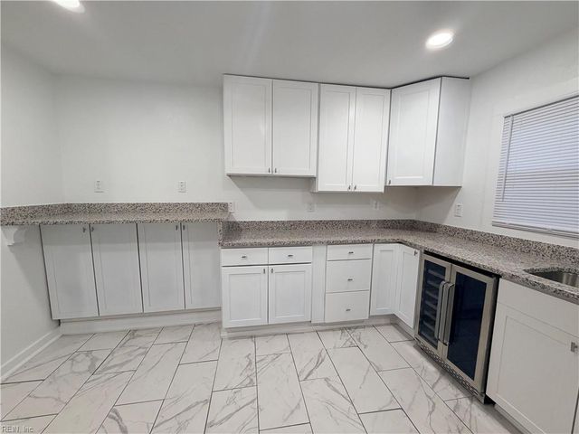 3208 Silina DR, Virginia Beach, VA 23452