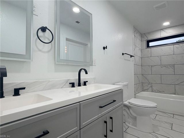 3208 Silina DR, Virginia Beach, VA 23452