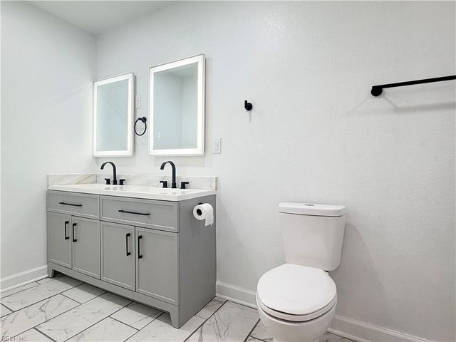 3208 Silina DR, Virginia Beach, VA 23452