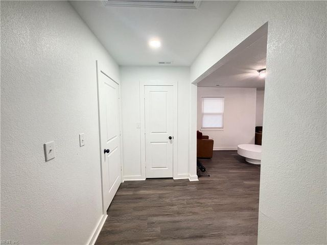 3208 Silina DR, Virginia Beach, VA 23452