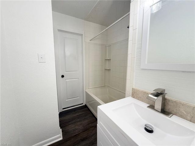 3208 Silina DR, Virginia Beach, VA 23452