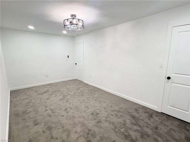 3208 Silina DR, Virginia Beach, VA 23452