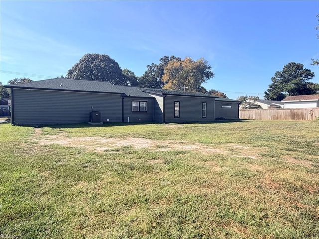 3208 Silina DR, Virginia Beach, VA 23452