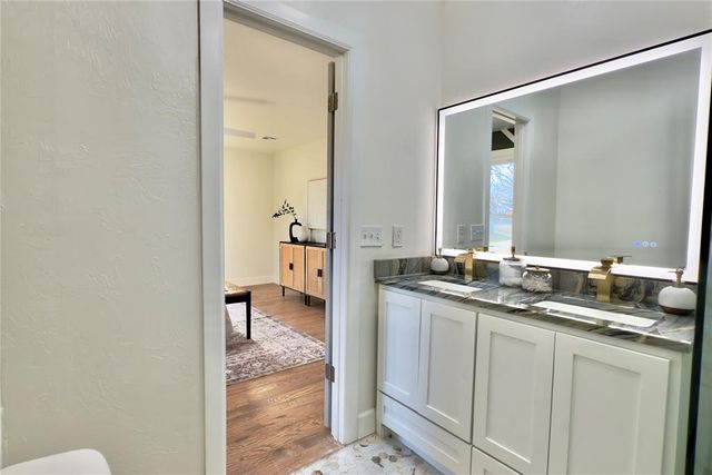 801 N Ash Street, Guthrie, OK 73044