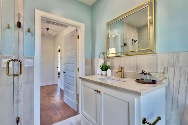 801 N Ash Street, Guthrie, OK 73044