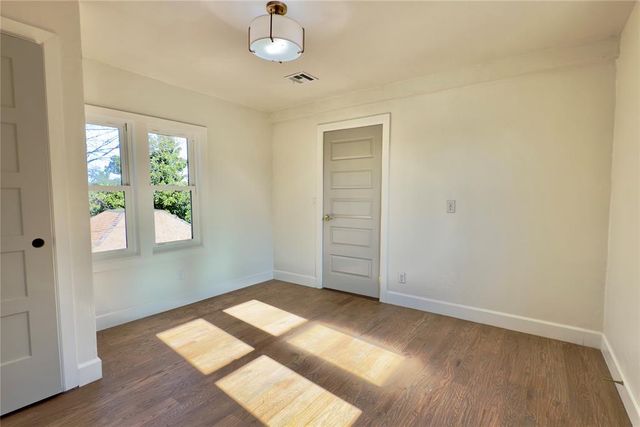 801 N Ash Street, Guthrie, OK 73044