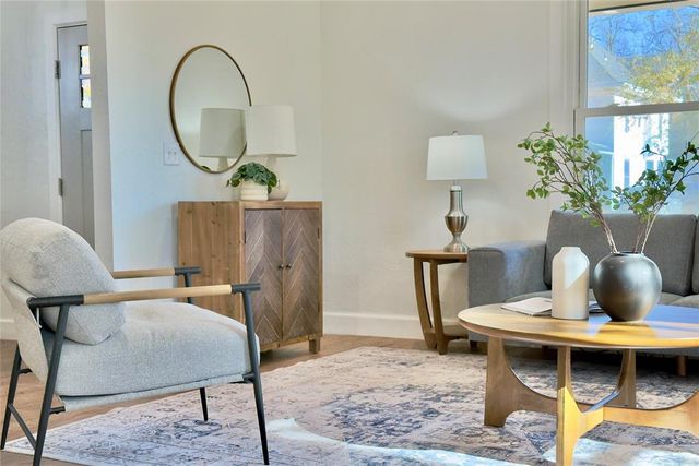 801 N Ash Street, Guthrie, OK 73044