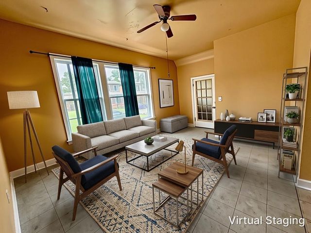 8757 S Marquette Avenue, Chicago, IL 60617