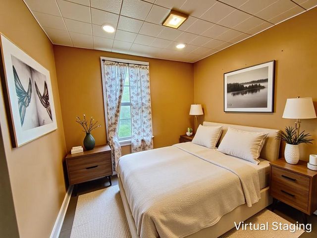 8757 S Marquette Avenue, Chicago, IL 60617
