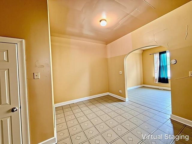 8757 S Marquette Avenue, Chicago, IL 60617