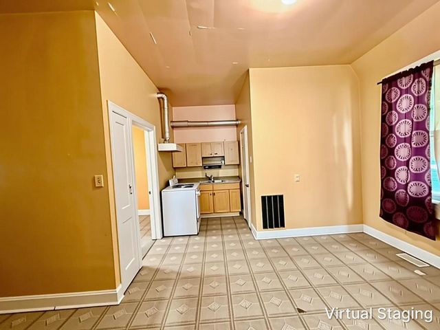 8757 S Marquette Avenue, Chicago, IL 60617