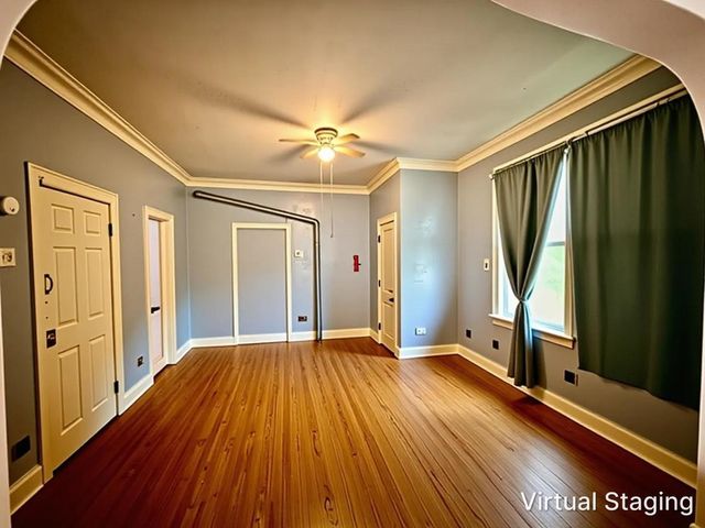 8757 S Marquette Avenue, Chicago, IL 60617