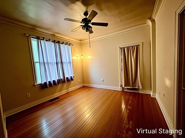 8757 S Marquette Avenue, Chicago, IL 60617