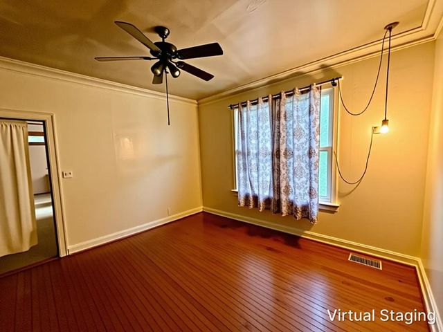 8757 S Marquette Avenue, Chicago, IL 60617