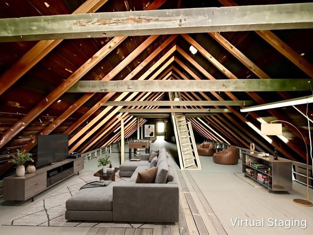 8757 S Marquette Avenue, Chicago, IL 60617