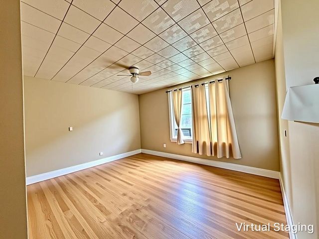 8757 S Marquette Avenue, Chicago, IL 60617