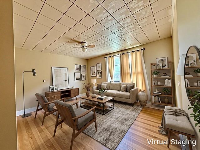 8757 S Marquette Avenue, Chicago, IL 60617