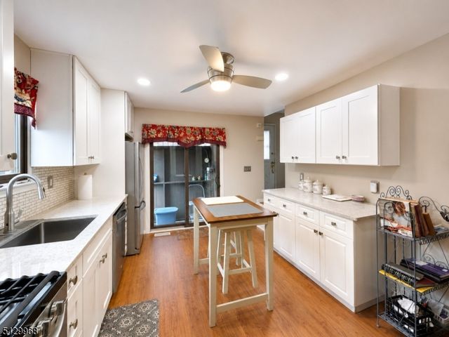 28 Bloomingdale Dr 34, Hillsborough Twp., NJ 08844