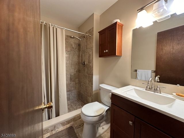 28 Bloomingdale Dr 34, Hillsborough Twp., NJ 08844