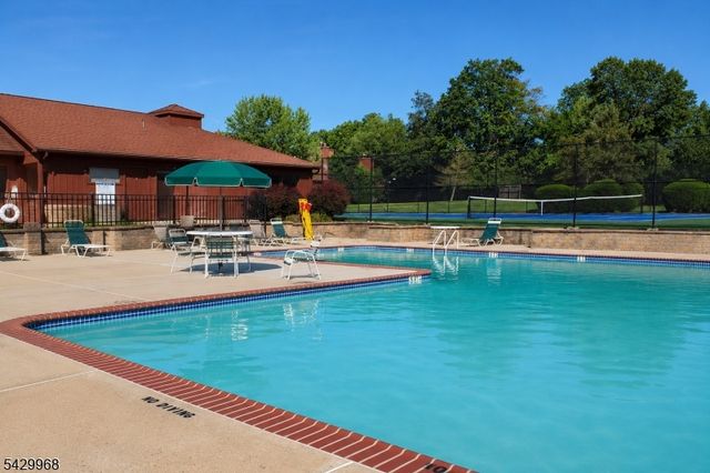 28 Bloomingdale Dr 34, Hillsborough Twp., NJ 08844