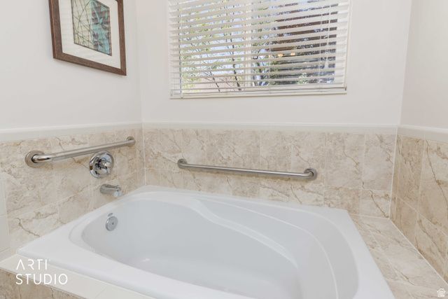 882 W 25 N, Clearfield, UT 84015