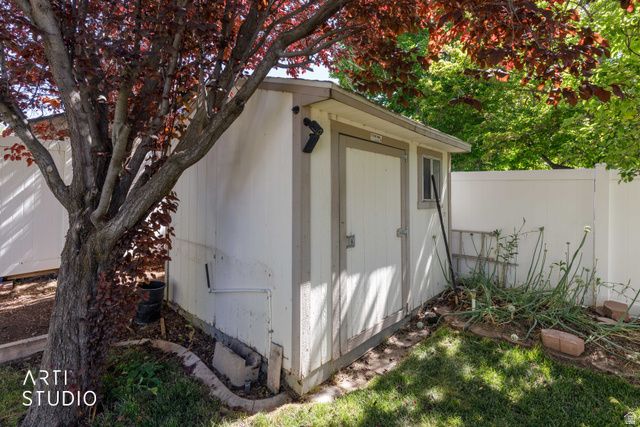 882 W 25 N, Clearfield, UT 84015
