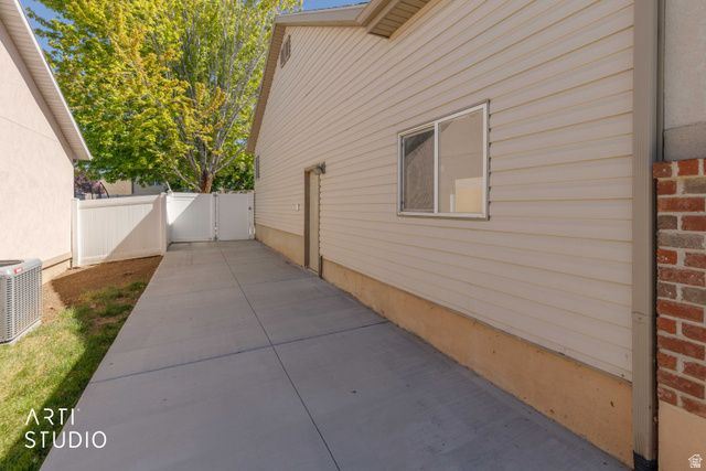 882 W 25 N, Clearfield, UT 84015