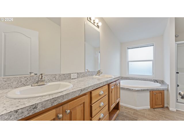 820 FENWICK St, Coos Bay, OR 97420