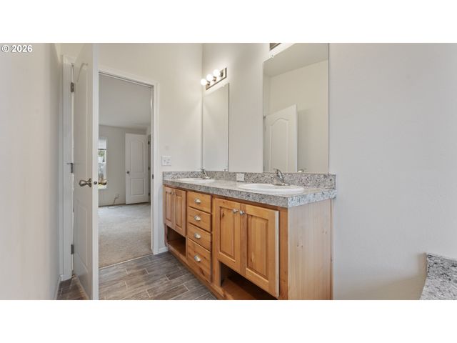 820 FENWICK St, Coos Bay, OR 97420