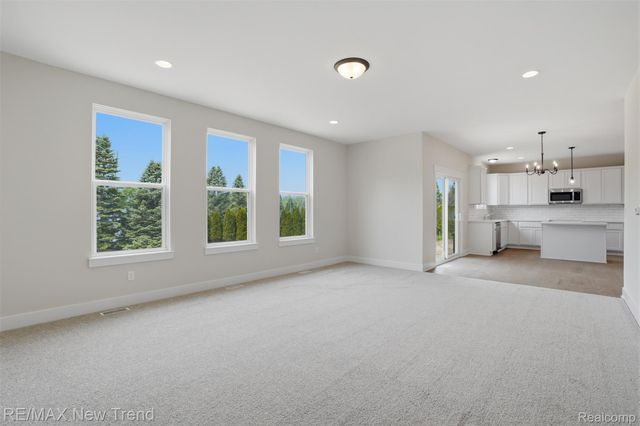 2100 Crested Butte Drive, White Lake Charter Township, MI 48383