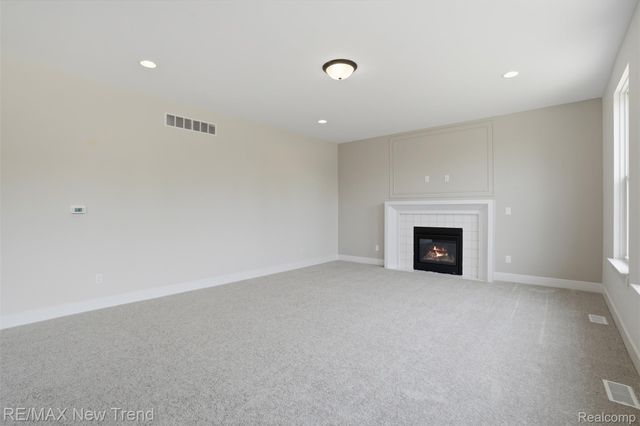 2100 Crested Butte Drive, White Lake Charter Township, MI 48383