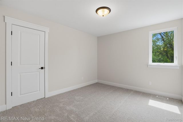 2100 Crested Butte Drive, White Lake Charter Township, MI 48383