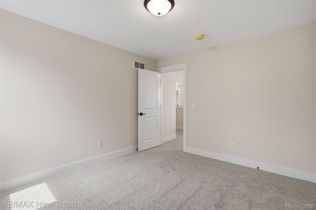 2100 Crested Butte Drive, White Lake Charter Township, MI 48383
