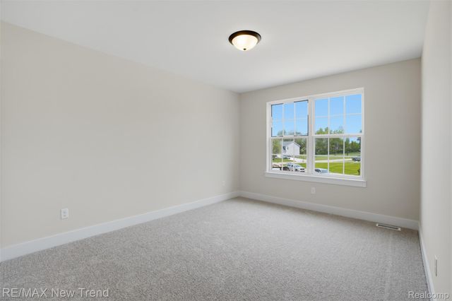 2100 Crested Butte Drive, White Lake Charter Township, MI 48383